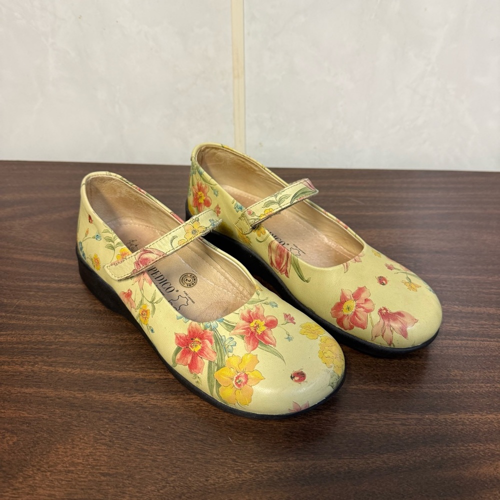 A'rcopedico Scala Floral Mary Jane Leather Comfort Women's 37 Spring Green